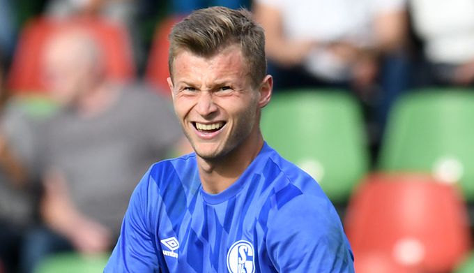 Uczył się bronić z Youtube’a, dziś trenuje w Schalke. Kolejny Polak zawojuje Bundesligę?